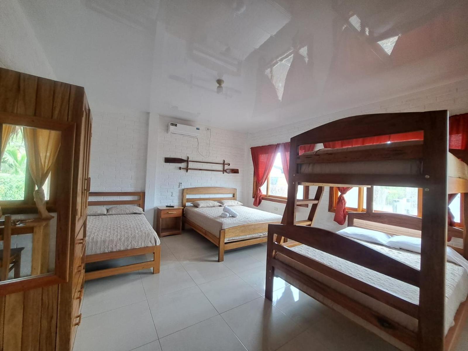 Casa Albura Hotel Puerto López Екстериор снимка
